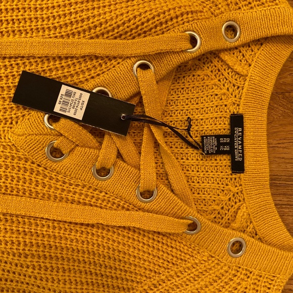 Long Hemmed Sweater (X-Small) - Picture 2 of 4